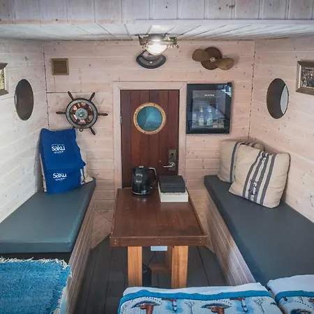Puhkemaja Cozy Little House With Sauna On A Fishing Boat *