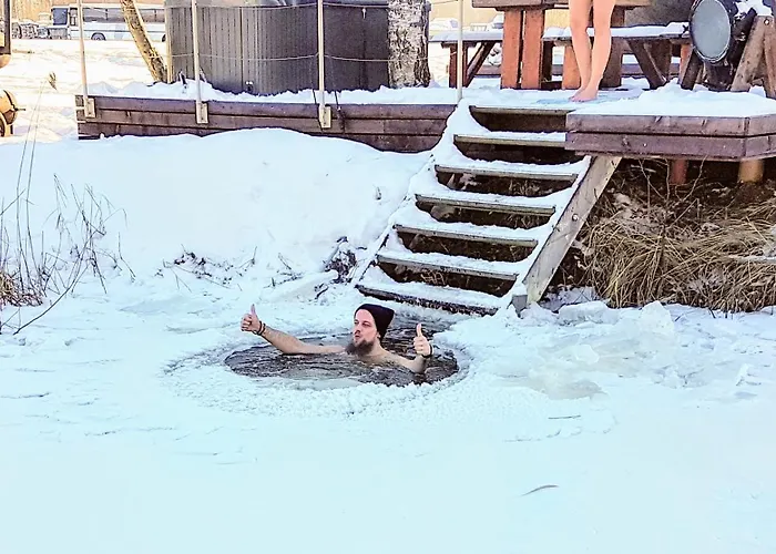 Cozy Little House With Sauna On A Fishing Boat Pärnu